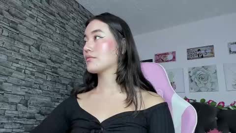 Snapshot of olivia22love chatting on February 10, 12:50 pm ..................................... 500 am- 1200 pm GMT-5 online show from February 10, 12:50 pm