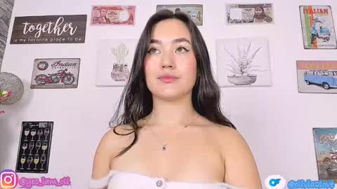 Snapshot of olivia22love chatting on September 22, 12:36 pm ..................................... 500 am- 1200 pm GMT-5 online show from September 22, 12:36 pm