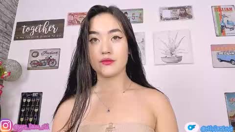 Snapshot of olivia22love chatting on October 22, 11:15 am ..................................... 500 am- 1200 pm GMT-5 online show from October 22, 11:15 am