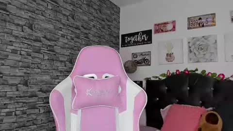 Snapshot of olivia22love chatting on February 11, 3:08 pm ..................................... 500 am- 1200 pm GMT-5 online show from February 11, 3:08 pm