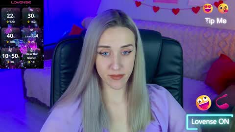 olivia_daze online show from September 28, 8:25 pm