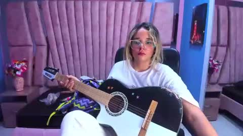 Snapshot of olivia_fox69 chatting on January 17, 3:12 am OLIVIA online show from January 17, 3:12 am