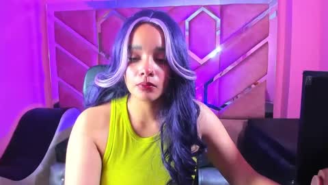 Snapshot of olivia_fox69 chatting on March 6, 1:58 am OLIVIA online show from March 6, 1:58 am