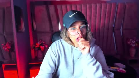 Snapshot of olivia_fox69 chatting on January 9, 3:26 am OLIVIA online show from January 9, 3:26 am