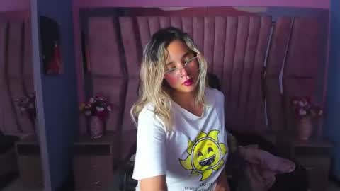 Snapshot of olivia_fox69 chatting on January 18, 2:58 am OLIVIA online show from January 18, 2:58 am