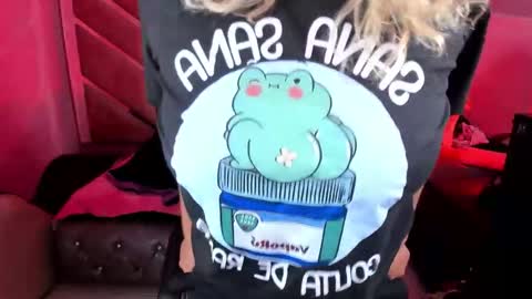 Snapshot of olivia_fox69 chatting on October 3, 3:55 am OLIVIA online show from October 3, 3:55 am