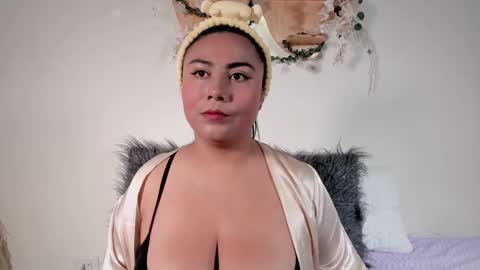 Olivia  happyness  online show from December 19, 7:07 pm