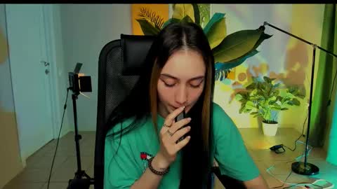 olivia_norton_ online show from September 22, 1:42 pm