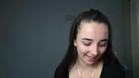 Snapshot of olivia_oliv chatting on October 30, 8:27 am Olivia online show from October 30, 8:27 am