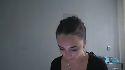 Snapshot of olivia_oliv chatting on October 23, 1:28 pm Olivia online show from October 23, 1:28 pm