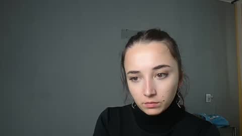 Snapshot of olivia_oliv chatting on October 12, 10:06 am Olivia online show from October 12, 10:06 am