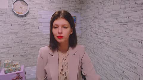 Olivia online show from December 14, 6:35 am