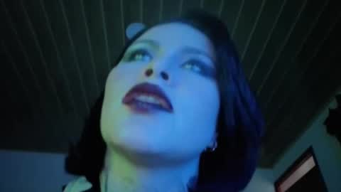   online show from September 29, 6:13 pm