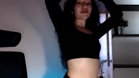 oliviaaa__ online show from October 26, 9:10 pm
