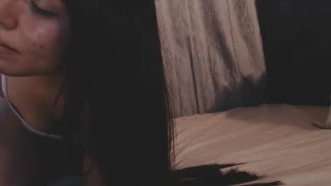 Snapshot of oliviajohnson20 chatting on December 8, 3:00 am oliviajohnson20 online show from December 8, 3:00 am