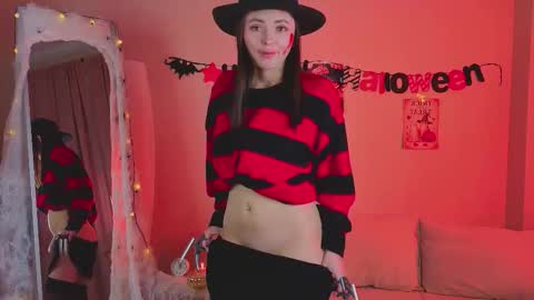 Olivia online show from October 31, 8:07 am