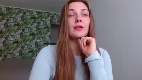 Snapshot of oliviashiny chatting on October 16, 5:32 am Olivia online show from October 16, 5:32 am