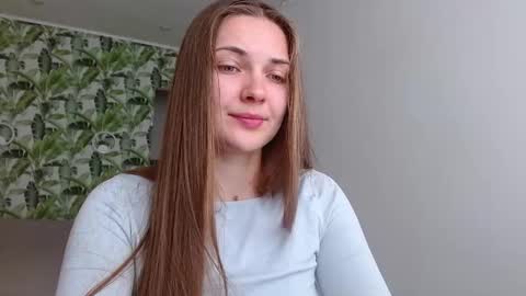 Snapshot of oliviashiny chatting on September 27, 5:03 am Olivia online show from September 27, 5:03 am