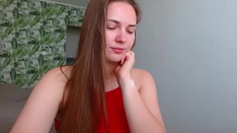 Snapshot of oliviashiny chatting on September 25, 4:44 am Olivia online show from September 25, 4:44 am