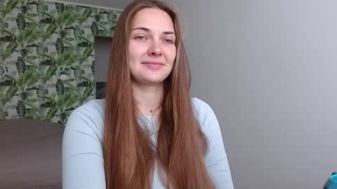 Snapshot of oliviashiny chatting on October 7, 5:01 am Olivia online show from October 7, 5:01 am