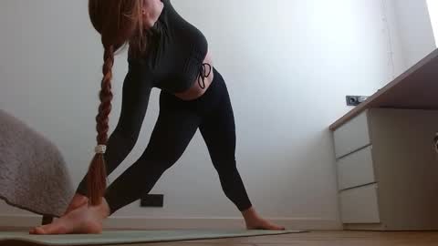 Snapshot of oliviashiny chatting on October 13, 6:38 am Olivia online show from October 13, 6:38 am