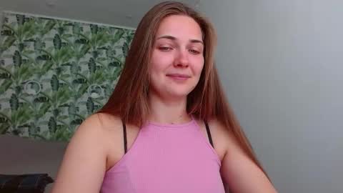 Snapshot of oliviashiny chatting on September 22, 6:34 am Olivia online show from September 22, 6:34 am