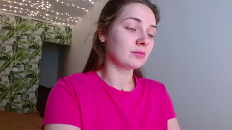 Snapshot of oliviashiny chatting on January 26, 5:34 am Olivia online show from January 26, 5:34 am