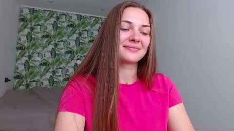 Snapshot of oliviashiny chatting on September 29, 5:23 am Olivia online show from September 29, 5:23 am