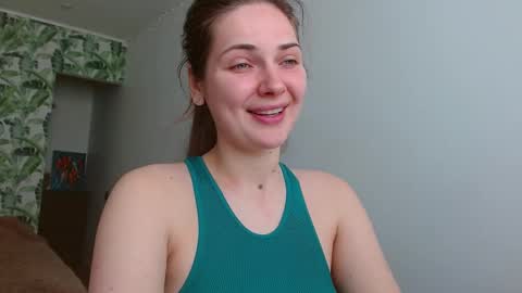 Snapshot of oliviashiny chatting on March 9, 5:33 am Olivia online show from March 9, 5:33 am