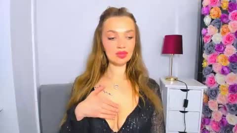 Snapshot of oliviawomen chatting on September 24, 4:28 pm OliviaWomen online show from September 24, 4:28 pm