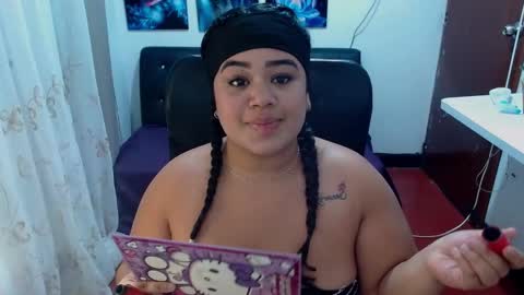 oliviia_cute online show from January 15, 3:45 am