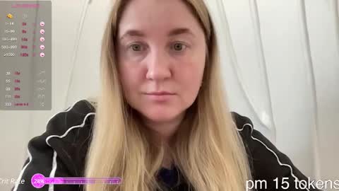 Snapshot of ollydoll chatting on December 22, 9:11 am OllyDoll online show from December 22, 9:11 am