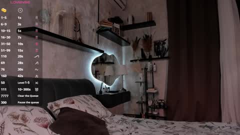 Snapshot of one_1ove chatting on October 15, 7:00 am Ana online show from October 15, 7:00 am