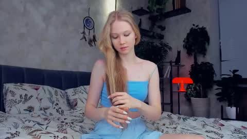 Snapshot of one_1ove chatting on March 2, 7:19 pm Ana online show from March 2, 7:19 pm