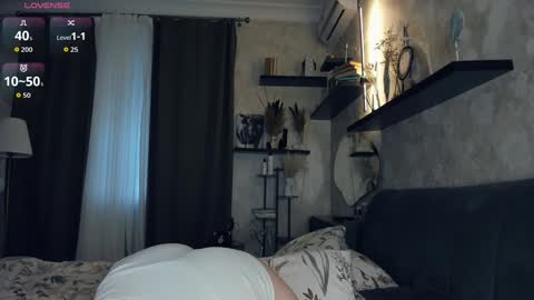 Ana online show from November 28, 7:33 am