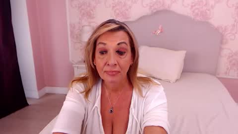 Nicole online show from September 25, 5:06 am