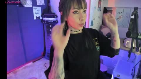 oni_dakotta online show from October 9, 11:47 am