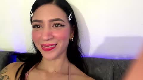 onlily online show from February 1, 8:18 pm