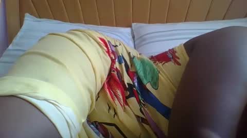 Ella online show from January 28, 1:49 pm