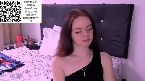 Snapshot of only_sarah1 chatting on December 5, 10:12 pm only_sarah1 online show from December 5, 10:12 pm