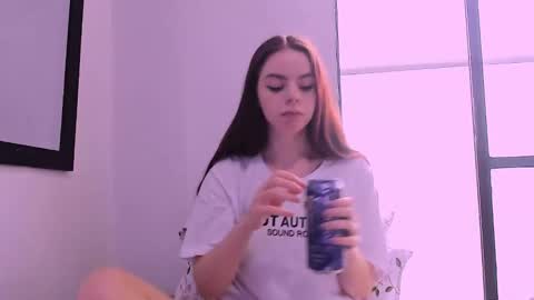 Snapshot of only_sarah1 chatting on October 15, 10:23 pm only_sarah1 online show from October 15, 10:23 pm