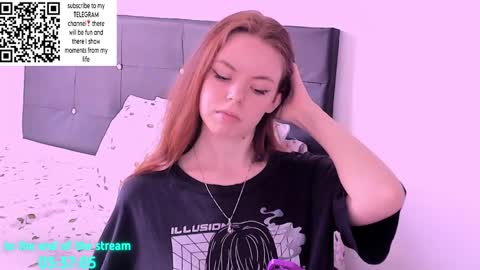 Snapshot of only_sarah1 chatting on February 14, 9:53 pm only_sarah1 online show from February 14, 9:53 pm