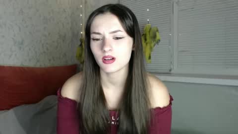 Amalia online show from December 5, 7:06 pm