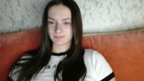 Amalia online show from December 13, 6:05 pm