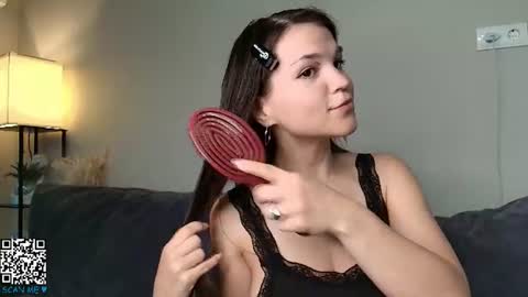 Kira online show from June 12, 3:09 pm