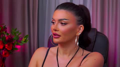 Nicolle online show from September 10, 9:48 pm