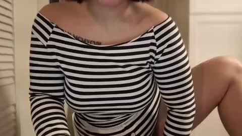 Miss Girly online show from February 26, 12:04 pm