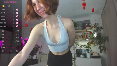 Snapshot of oooooo_li chatting on October 10, 3:50 pm Olivia. online show from October 10, 3:50 pm