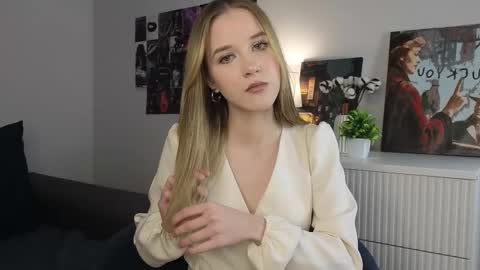 Emma online show from January 24, 1:56 am
