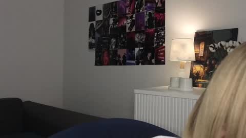 Emma online show from January 25, 1:10 am